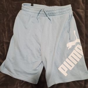 Puma sweat shorts (medium)